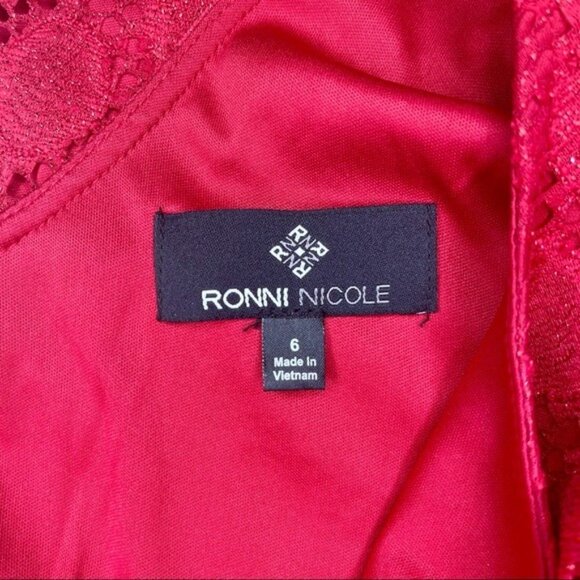 Ronni Nicole Red Lace Scalloped Edge Sheath Dress 6 Small - Picture 9 of 10